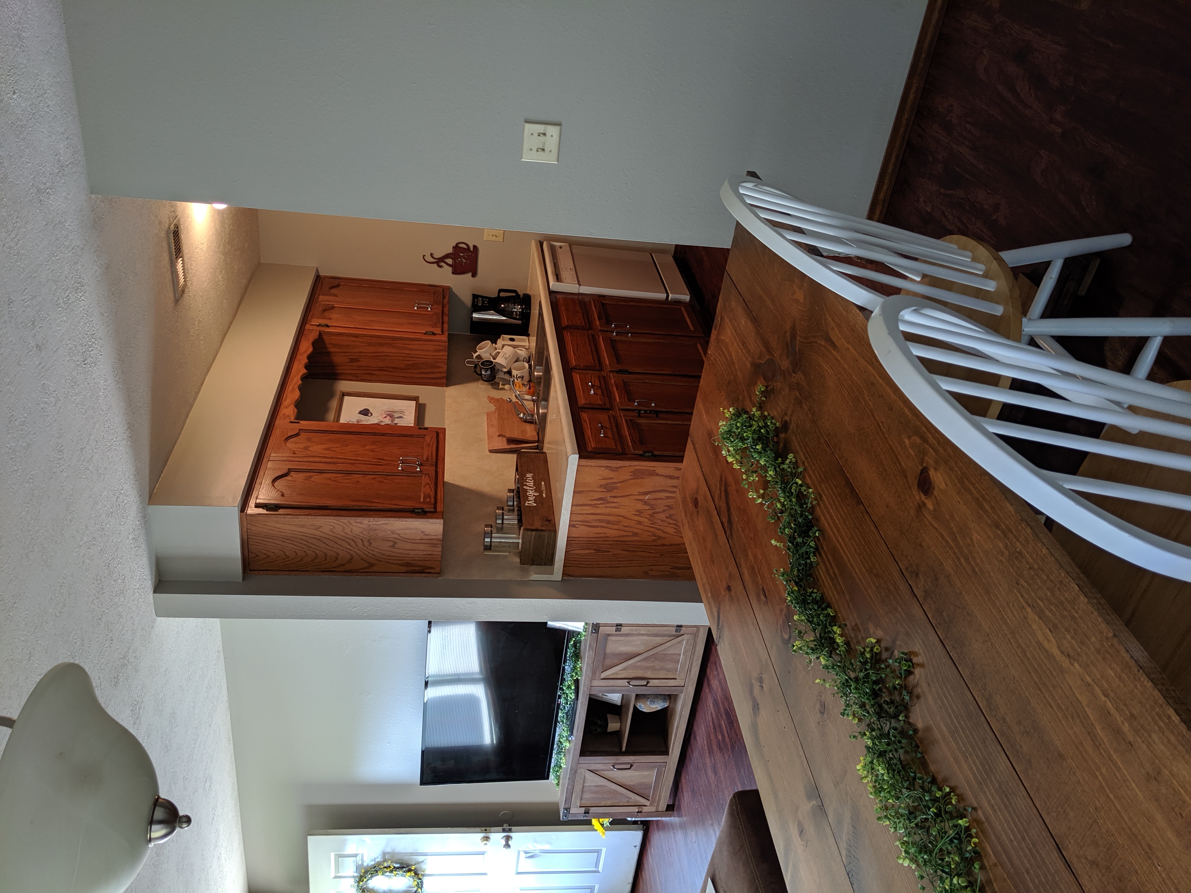 dining area looking into kitchen & livingroom